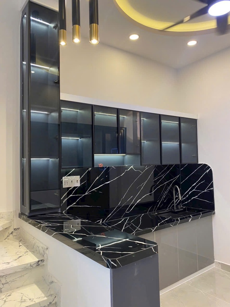 Bán nhà hẻm tại Nguyễn Văn Luông Q6, Giá 5,6 tỷ, 35,1m2, 4 tầng 3PN 3WC, nhà mới tinh vào ở ngay